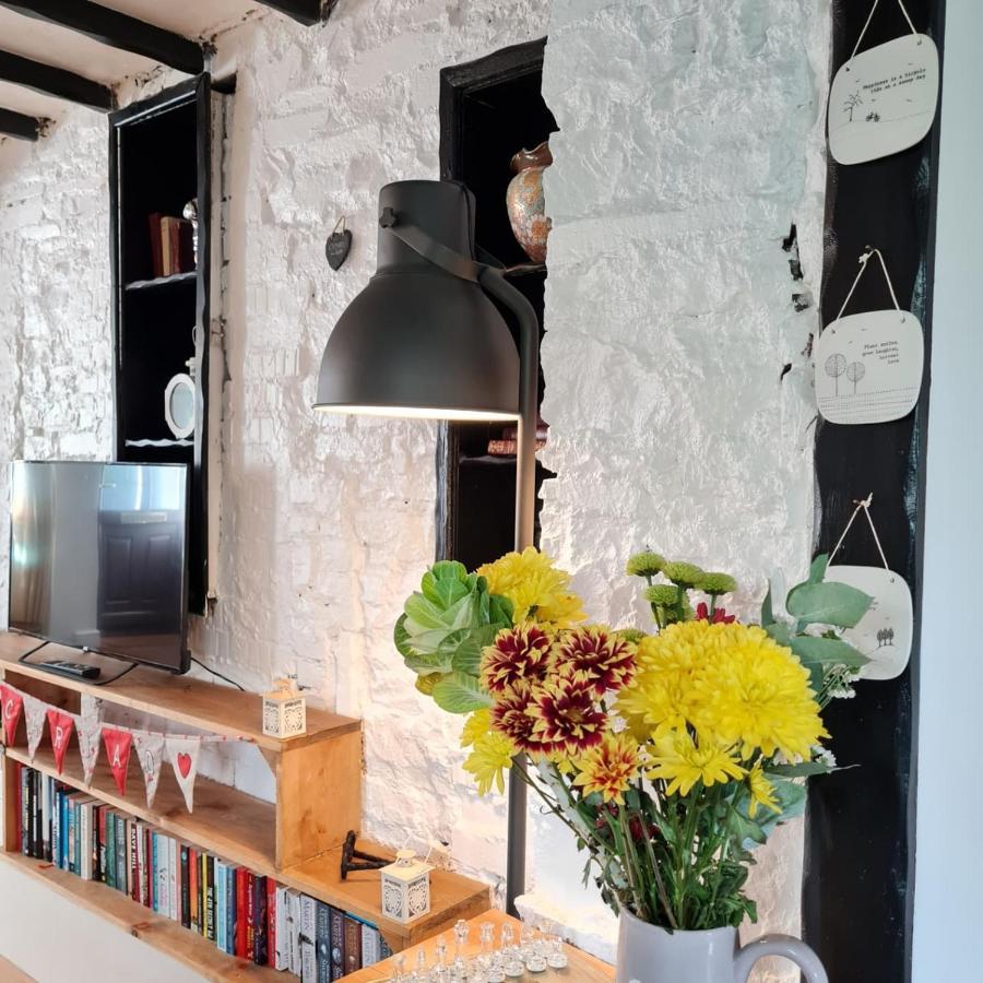 Old Road Cottage Pet Friendly Outdoors Beaches Neath Buitenkant foto
